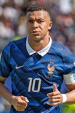 Mbappé : parcours, statistiques, carrière et pourquoi il reste l’un des meilleurs joueurs du monde