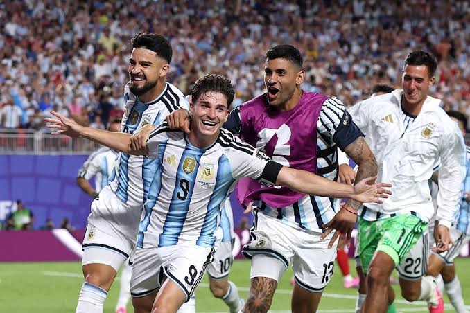 Résumé Argentine – Suisse : l’Albiceleste souffre mais valide son billet pour les demi-finales de la Coupe du monde 2026