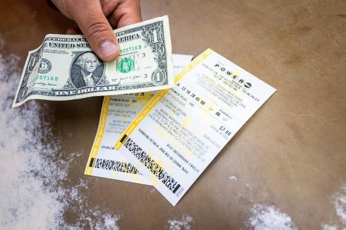 Powerball : le jackpot atteint 600 millions de dollars, combien le gagnant touchera ?